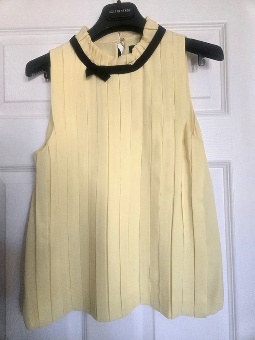 Robert Rodriguez Pleated  Blouse in Yellow Size 6 Like New